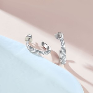 925 Sterling Silver Geometric Mirror Finish Stud Earring 40400110 925 Sterling Silver Geometric Mirror Finish Stud Earring 40400110