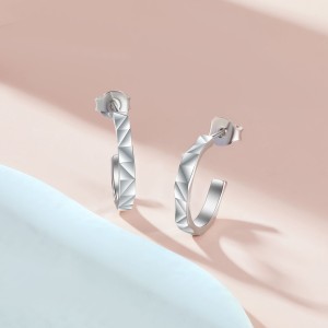 925 Sterling Silver Geometric Mirror Finish Stud Earring 40400110 925 Sterling Silver Geometric Mirror Finish Stud Earring 40400110