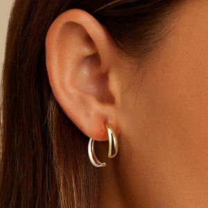 925 Sterling Silver Two-Tone Fish Tail Crossover Earring 40400111 925 Sterling Silver Two-Tone Fish Tail Crossover Earring 40400111