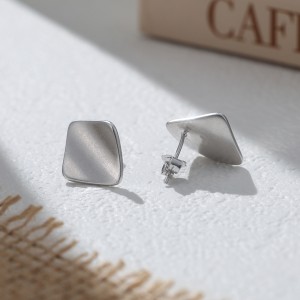 925 Sterling Silver Geometric Square Stud Earring 40400113