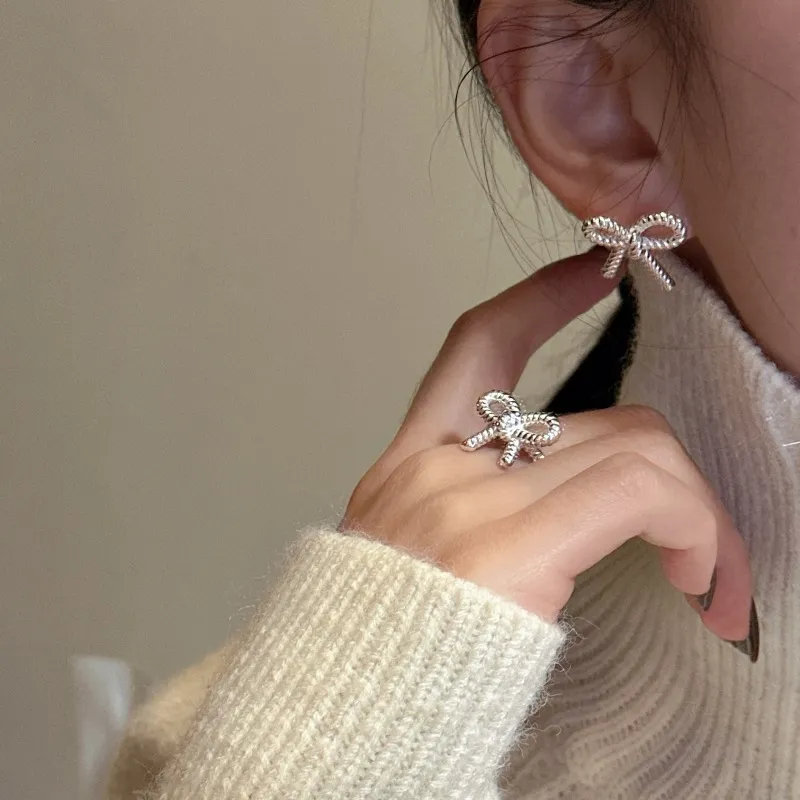 925 Sterling Silver Vintage Minimalist Bow Knot Stud Earring 40400124