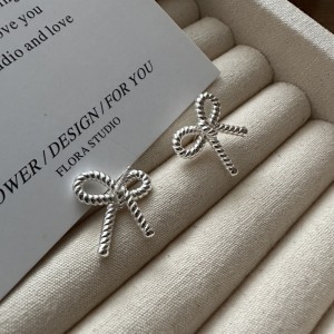 925 Sterling Silver Vintage Minimalist Bow Knot Stud Earring 40400124