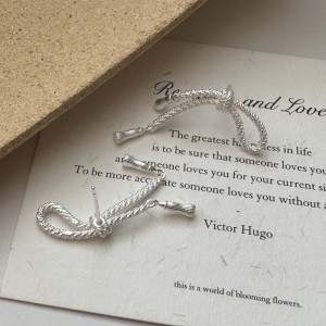 925 Sterling Silver Vintage Twisted Bow Stud Earring 40400125 925 Sterling Silver Vintage Twisted Bow Stud Earring 40400125