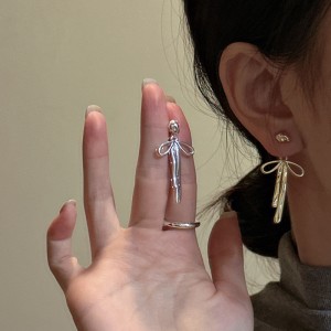 925 Sterling Silver Textured Bow Earring 40400128 925 Sterling Silver Textured Bow Earring 40400128