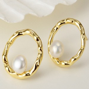 Round Circle Pearl Stud Earring 40500006