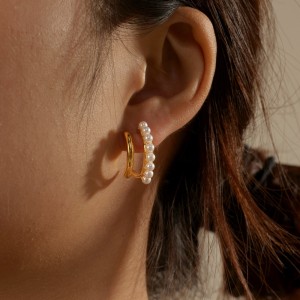 Geometric Pearls Stud Earring 40500012