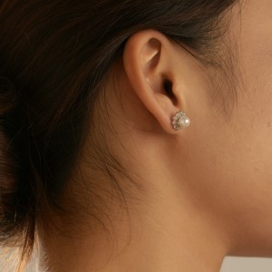 Pearls Zirconia Flower Stud Earring 40500013