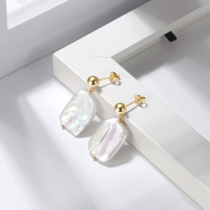 925 Sterling Silver Baroque Fresh Water Pearl Stud Earring 40500019