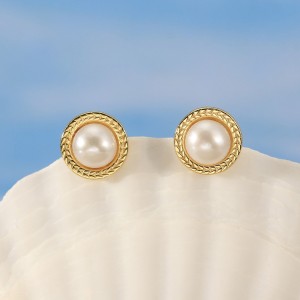 925 Sterling Silver Vintage Fresh Water Pearl Stud Earring 40500020