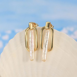 925 Sterling Silver Geometric Fresh Water Pearl Stud Earring 40500026