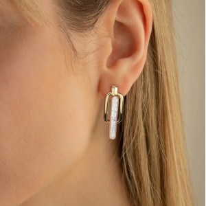 925 Sterling Silver Geometric Fresh Water Pearl Stud Earring 40500026