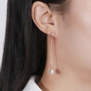 925 Sterling Silver Zirconia Fresh Water Pearl Tassel Stud Earring 40500044