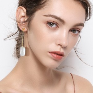 925 Sterling Silver Baroque Fresh Water Pearl Stud Earring 40500047