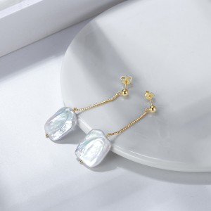 925 Sterling Silver Baroque Fresh Water Pearl Stud Earring 40500047