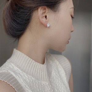 925 Sterling Silver Baroque Fresh Water Pearl Stud Earring 40500048