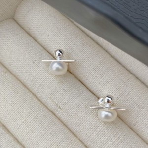 925 Sterling Silver Line Fresh Water Pearl Stud Earring 40500050