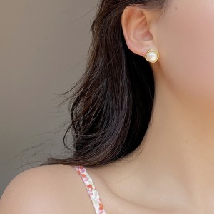 925 Sterling Silver Vintage Fresh Water Pearl Stud Earring 40500052
