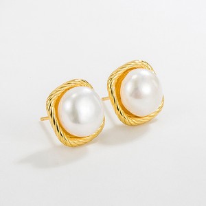 925 Sterling Silver Vintage Fresh Water Pearl Stud Earring 40500052