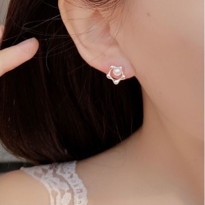 925 Sterling Silver Flower Fresh Water Pearl Stud Earring 40500053