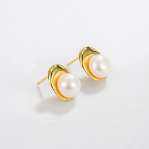 925 Sterling Silver Irregular Fresh Water Pearl Stud Earring 40500056