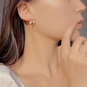 925 Sterling Silver Bow Fresh Pearl Stud Earring 40500057