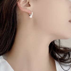 925 Sterling Silver Fresh Water Pearl Hoop Earring 40500058