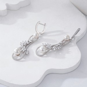 S925 Zirconia Infinity Fresh Water Pearl Stud Earring 40500060
