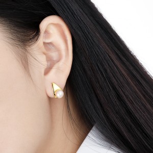 925 Sterling Silver Fresh Water Pearl Geometric Stud Earring 40500069