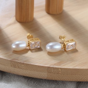 925 Sterling Silver Fresh Water Pearl Stud Earring 40500070