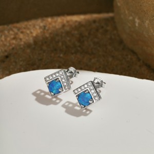 Vintage Zirconia Opal Stud Earring 40700032 Vintage Zirconia Opal Stud Earring 40700032