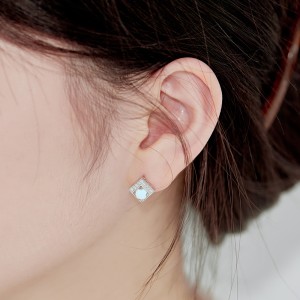 Vintage Zirconia Opal Stud Earring 40700032 Vintage Zirconia Opal Stud Earring 40700032