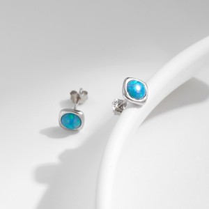 925 Sterling Silver Vintage Blue Opal Stud Earring 40700045