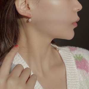 925 Sterling Silver Fresh Water Pearl Dangle Earring 50100035