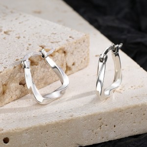 Twisted Wave Hoop Earrings 60200070 Twisted Wave Hoop Earrings 60200070