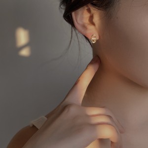 Geometric Hollow Hoop Earring 60200122 Geometric Hollow Hoop Earring 60200122