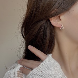 Geometric Hollow Hoop Earring 60200122 Geometric Hollow Hoop Earring 60200122