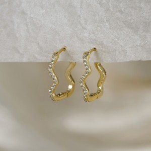 925 Sterling Silver Zirconia Wave Hoop Earring 60200201