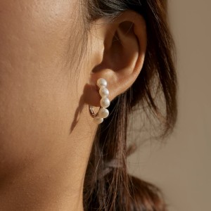 925 Sterling Silver Pearl Hoop Earring 60200216