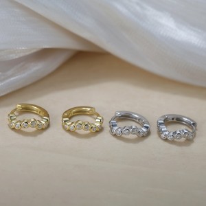 925 Sterling Silver Zirconia Wave Hoop Earring 60200227