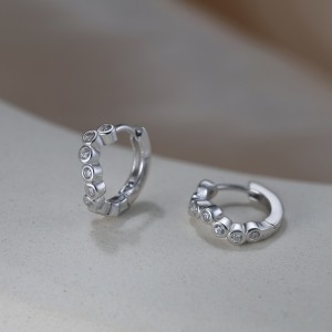 925 Sterling Silver Zirconia Wave Hoop Earring 60200227