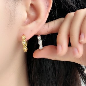 925 Sterling Silver Geometric Zirconia Hoop Earring 60200241