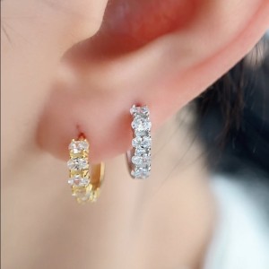 925 Sterling Silver Oval Zirconia Hoop Earring 60200242