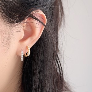 925 Sterling Silver 15mm Zirconia Hoop Earring 60200244