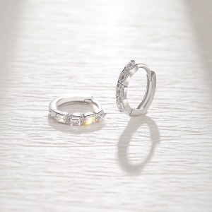 925 Sterling Silver Rectangle Zirconia Hoop Earring 60200246