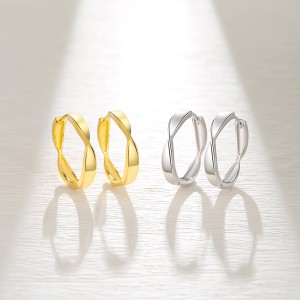 925 Sterling Silver Mobius Strip Hoop Earring 60200247