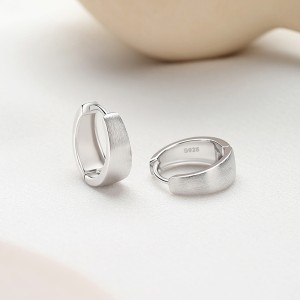 925 Sterling Silver Brushed Pattern Hoop Earring 60200248