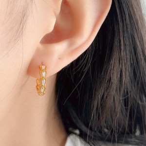 925 Sterling Silver Trapezoid Zirconia Hoop Earring 60200256