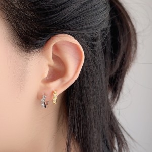 925 Sterling Silver Twisted Zirconia Hoop Earring 60200261