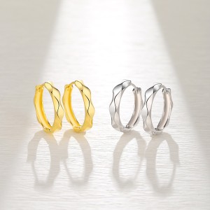 925 Sterling Silver Geometric Hoop Earring 60200279 925 Sterling Silver Geometric Hoop Earring 60200279