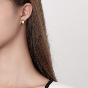 925 Sterling Silver Wide Matte Brushed Hoop Earring 60200280 925 Sterling Silver Wide Matte Brushed Hoop Earring 60200280